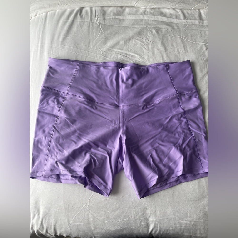 High rise shorts with pockets